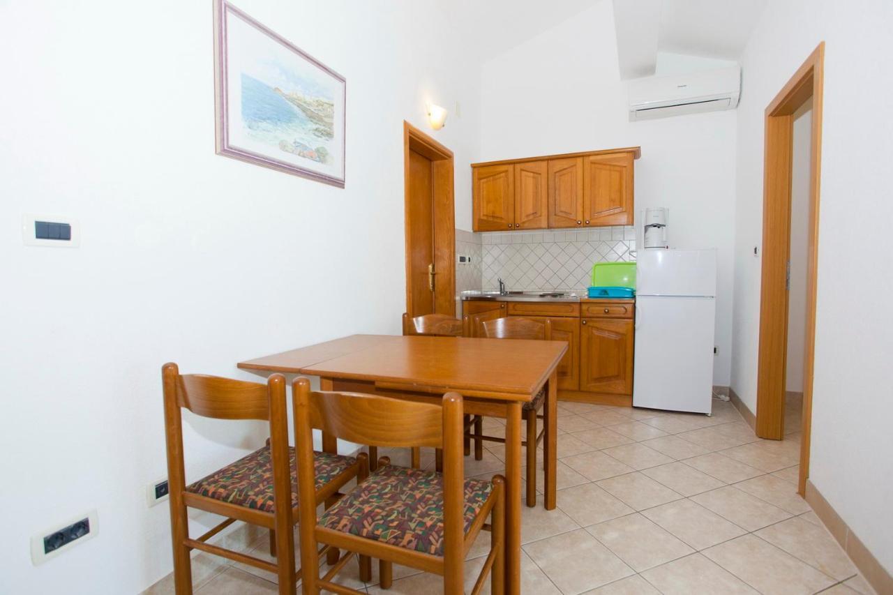 Apartments Marinko プロマイナ エクステリア 写真
