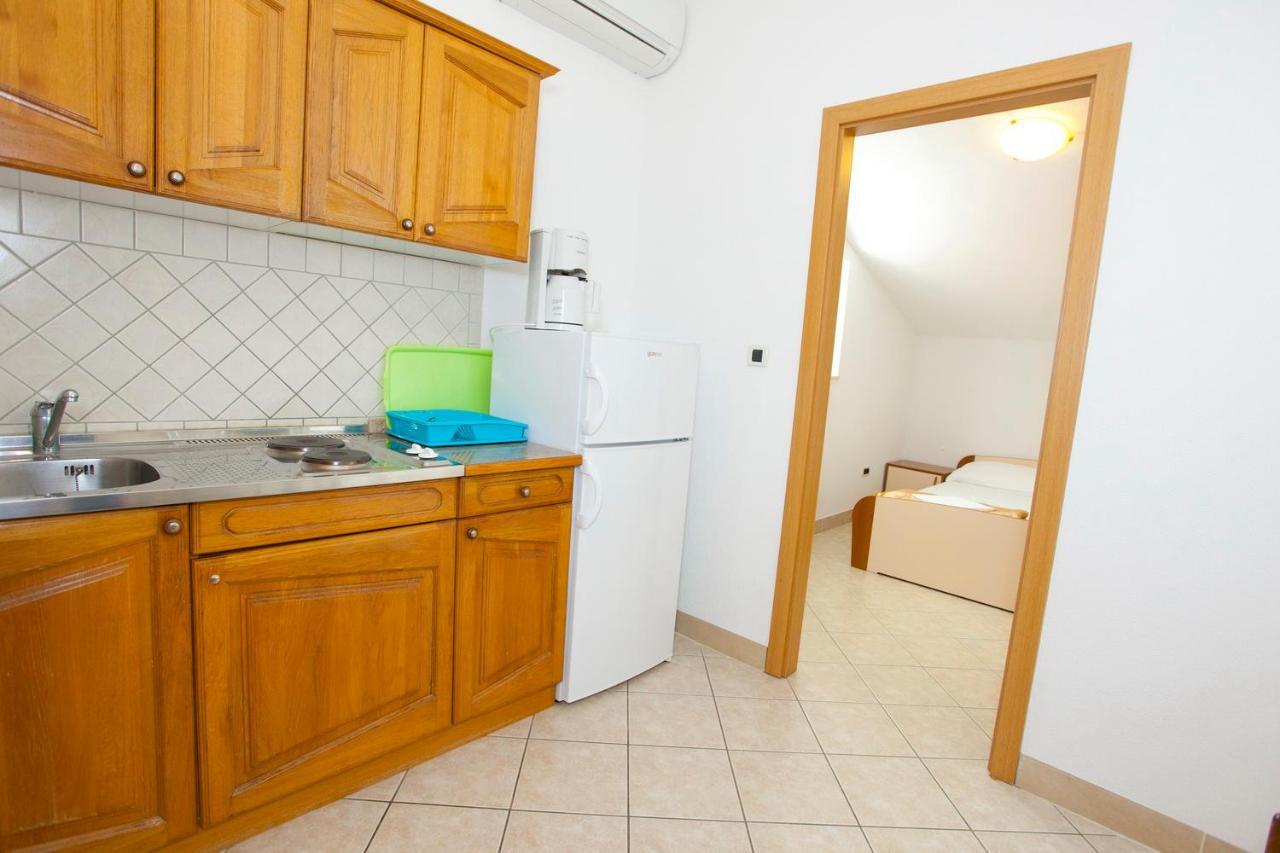 Apartments Marinko プロマイナ エクステリア 写真