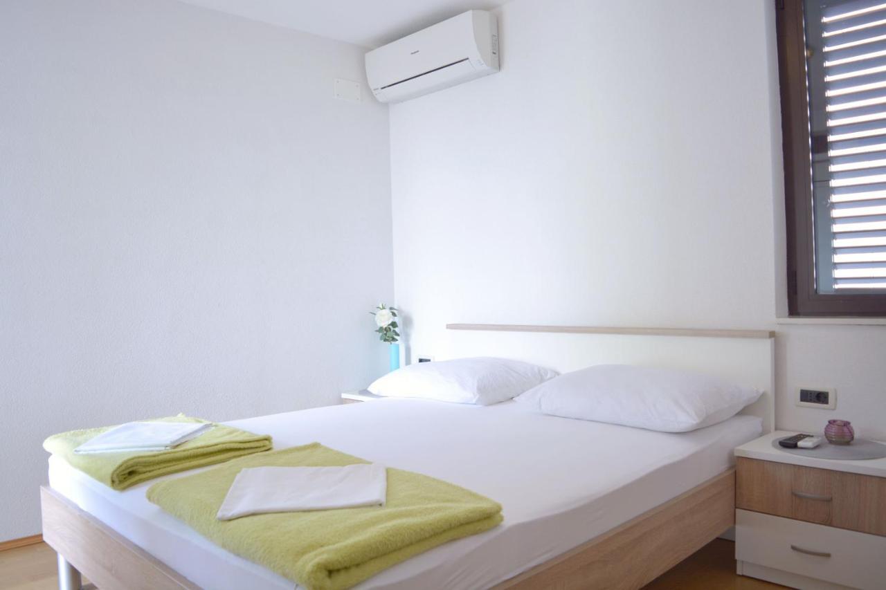 Apartments Marinko プロマイナ エクステリア 写真