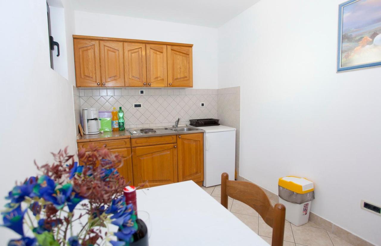 Apartments Marinko プロマイナ 部屋 写真