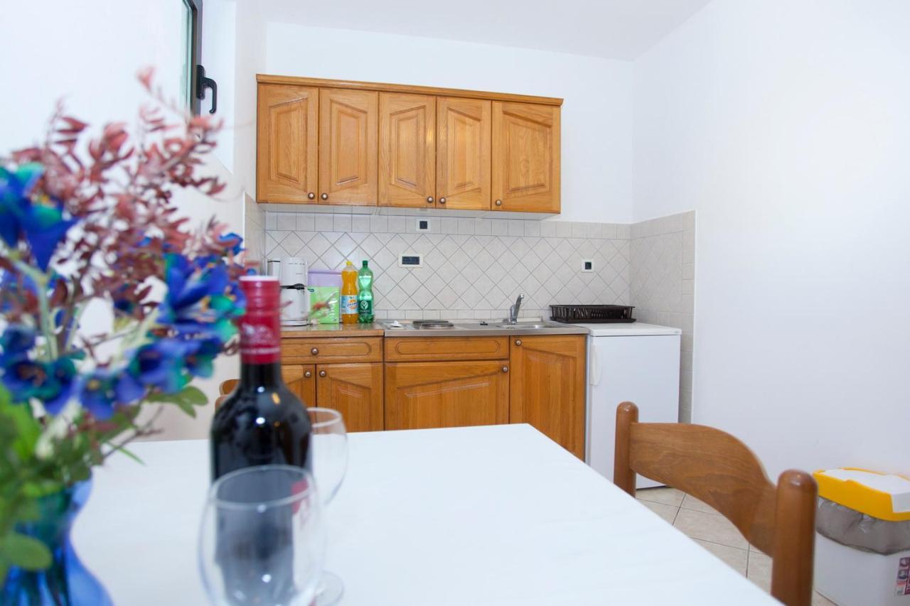 Apartments Marinko プロマイナ エクステリア 写真