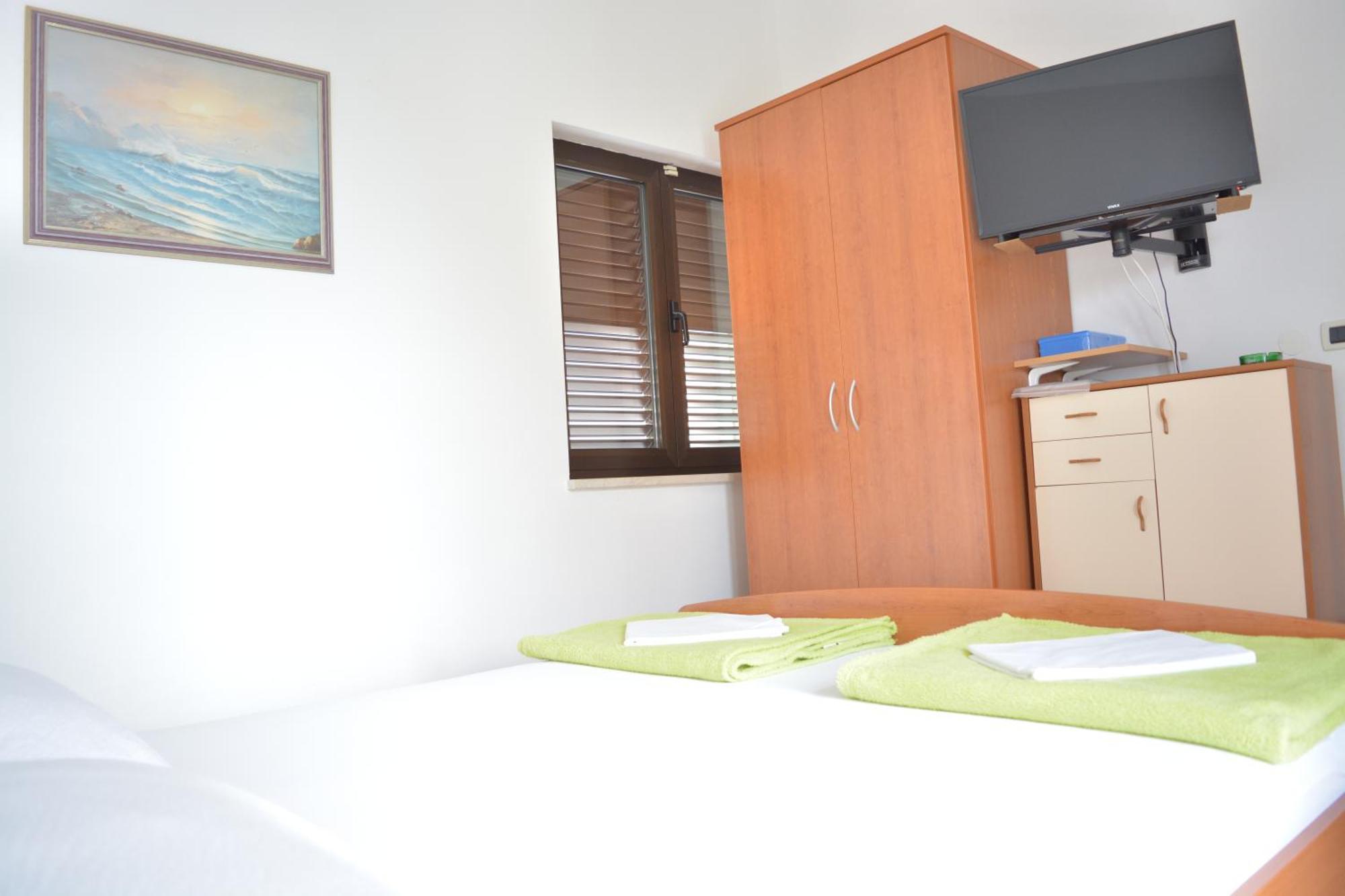 Apartments Marinko プロマイナ エクステリア 写真
