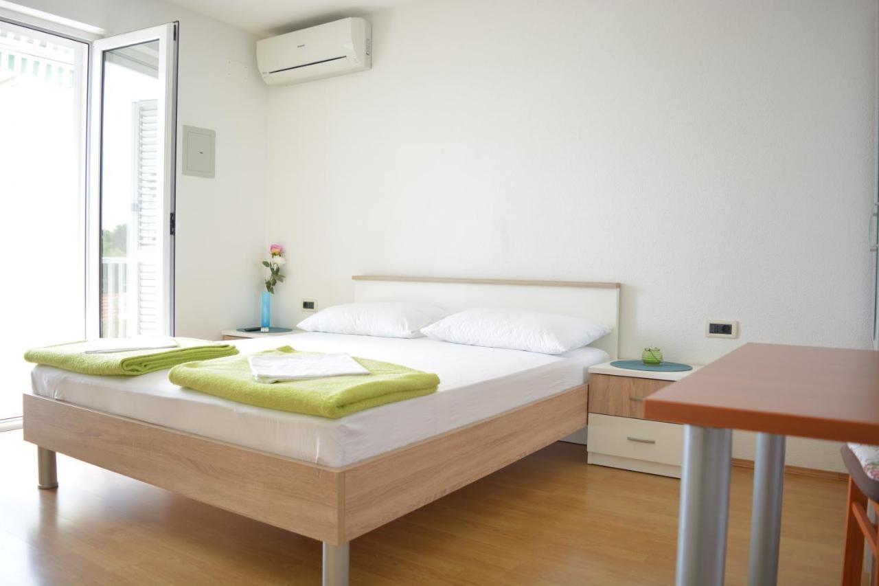 Apartments Marinko プロマイナ エクステリア 写真